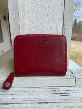 Coach Vintage Small Zip Around Card Case in Glove Tanned Red Leather